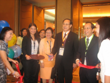 Opening of the Exhibit in the 3rd AASP Conference in World Renaissance Hotel in Makati City, Philippines in October 2007 with Dr Paul Heng and Dr Masataka Mochizuki.